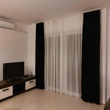 Karlo, Apartament