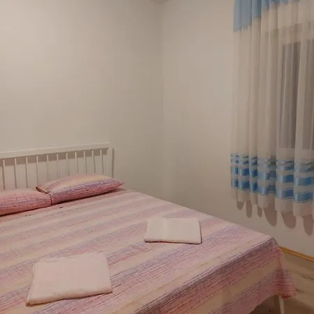 Apartament Karlo,