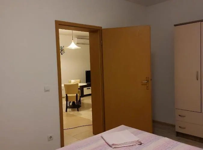 Karlo, Apartman Pula